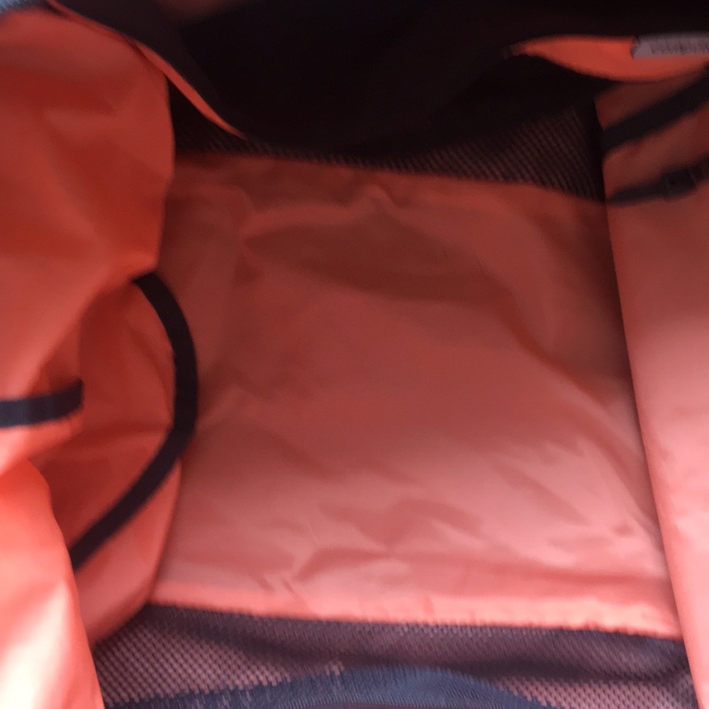 Adidas fearless gym/weekend bag - Picture 3 of 8